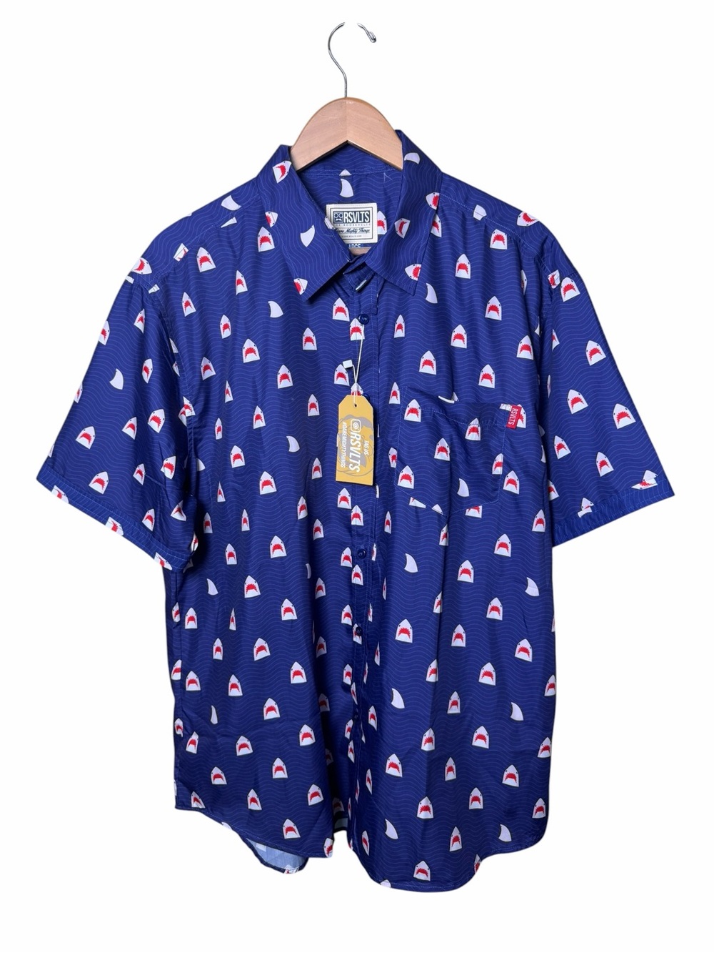 New Rsvlts Chomp Shark Short Sleeve Button Down Shirt Size XL
